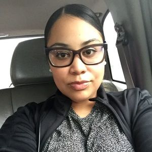 Meet your Posher, Leslie